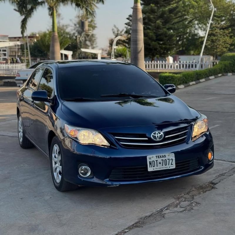 Thumbnail 3 of 2013 Toyota Corolla